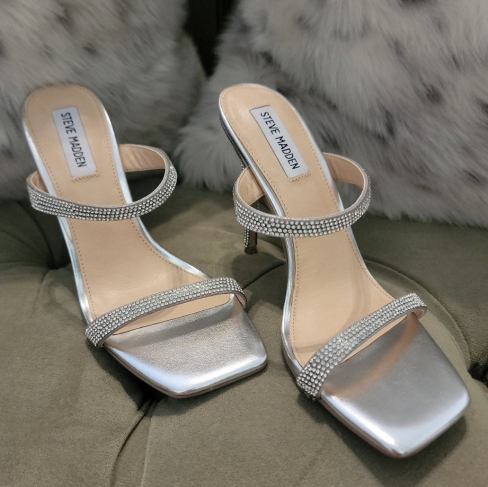 NWOT Steve Madden Vacate Heels 8